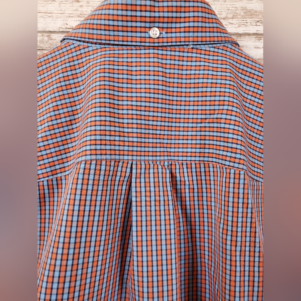 Duluth Trading Co. MagnaReady Wrinklefighter Short Sleeve Shirt Magnetic Buttons - Picture 5 of 9